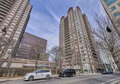 10 Museum Way, Cambridge, Massachusetts 02141, 2 Bedrooms Bedrooms, 4 Rooms Rooms,2 BathroomsBathrooms,Residential,For Sale,Regatta Riverview,Museum Way,73362066