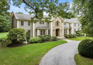 15 Rockport Rd, Weston, Massachusetts 02493, 5 Bedrooms Bedrooms, 10 Rooms Rooms,8 BathroomsBathrooms,Residential,For Sale,Rockport Rd,73362455