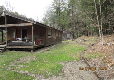 86 Ashfield Rd, Williamsburg, Massachusetts 01096, 2 Bedrooms Bedrooms, 6 Rooms Rooms,1 BathroomBathrooms,Residential,For Sale,Ashfield Rd,73362462