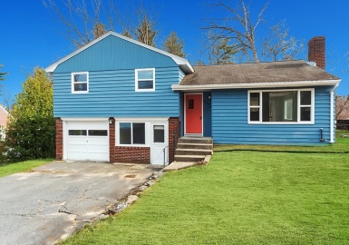 164 Sterling Rd, Lancaster, Massachusetts 01523, 3 Bedrooms Bedrooms, 6 Rooms Rooms,3 BathroomsBathrooms,Residential,For Sale,Sterling Rd,73358120