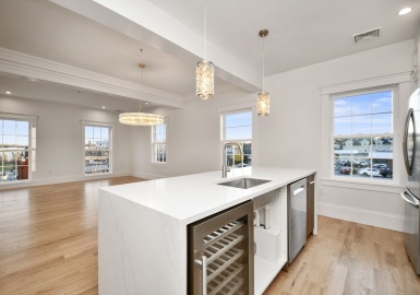 30 East Main, Westborough, Massachusetts 01581, 2 Bedrooms Bedrooms, 5 Rooms Rooms,2 BathroomsBathrooms,Residential Lease,For Rent,East Main,73362731
