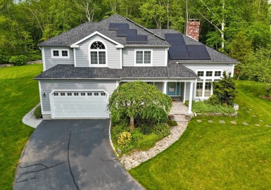 33 Gulf Hill Dr, Dartmouth, Massachusetts 02748, 4 Bedrooms Bedrooms, 8 Rooms Rooms,2.5 BathroomsBathrooms,Residential,For Sale,Gulf Hill Dr,73362567