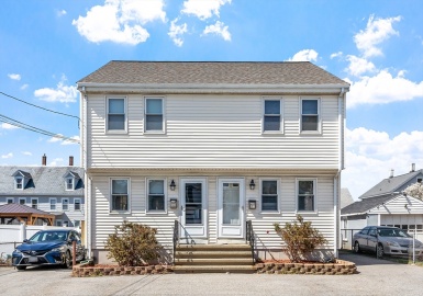 31 Blossom Street, Lowell, Massachusetts 01852, 2 Bedrooms Bedrooms, 5 Rooms Rooms,1.5 BathroomsBathrooms,Residential Lease,For Rent,Blossom Street,73366374