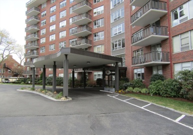 280 Boylston St, Newton, Massachusetts 02467, 1 Bedroom Bedrooms, 4 Rooms Rooms,1 BathroomBathrooms,Residential,For Sale,Boylston St,73366379