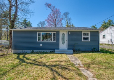22 3rd, Lakeville, Massachusetts 02347, 2 Bedrooms Bedrooms, 4 Rooms Rooms,1 BathroomBathrooms,Residential,For Sale,3rd,73364794