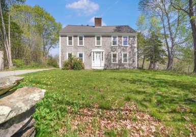 397 Locust St., Swansea, Massachusetts 02777, 4 Bedrooms Bedrooms, 10 Rooms Rooms,1.5 BathroomsBathrooms,Residential,For Sale,Locust St.,73366962