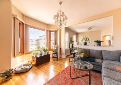 202 Washington St, Somerville, Massachusetts 02143, 2 Bedrooms Bedrooms, 6 Rooms Rooms,1 BathroomBathrooms,Residential Lease,For Rent,Washington St,73367099