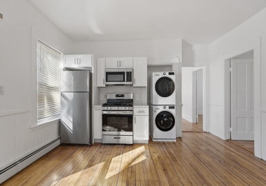 18 Ingalls St, Worcester, Massachusetts 01604, 3 Bedrooms Bedrooms, 6 Rooms Rooms,1 BathroomBathrooms,Residential Lease,For Rent,Ingalls St,73367538