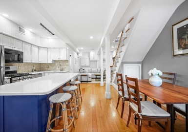 511 E 8th St, Boston, Massachusetts 02127, 2 Bedrooms Bedrooms, 5 Rooms Rooms,1.5 BathroomsBathrooms,Residential,For Sale,E 8th St,73367147