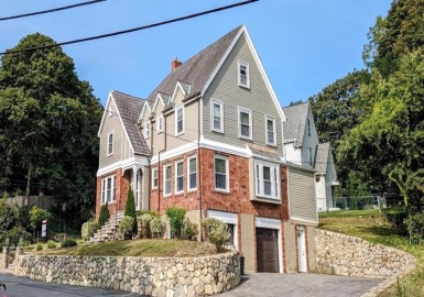 43 Brunswick Rd, Arlington, Massachusetts 02474, 4 Bedrooms Bedrooms, 11 Rooms Rooms,3 BathroomsBathrooms,Residential,For Sale,Brunswick Rd,73367366