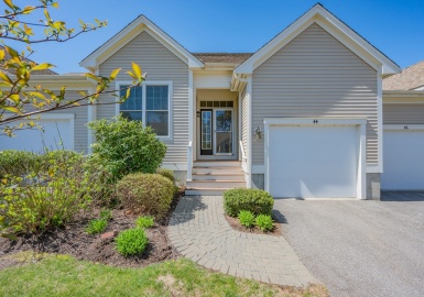 44 Twin Oaks Dr, Mashpee, Massachusetts 02649, 2 Bedrooms Bedrooms, 4 Rooms Rooms,2 BathroomsBathrooms,Residential,For Sale,Twin Oaks Dr,73367775