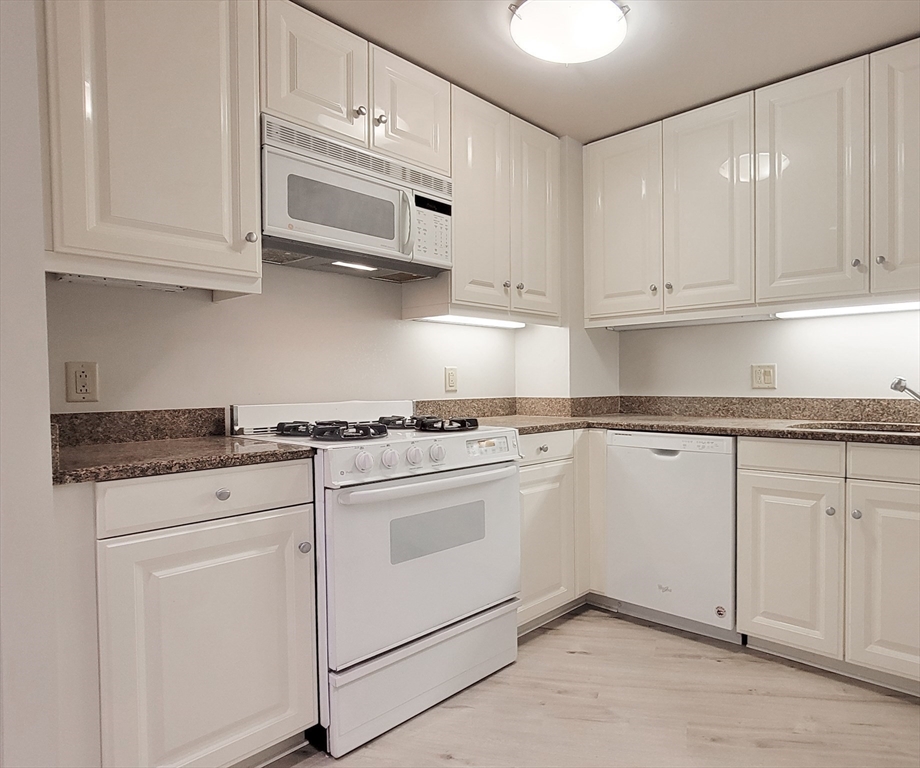 3 Avery St, Boston, Massachusetts 02111
