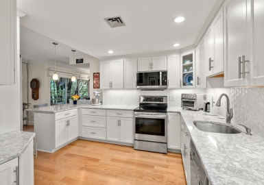 85 Grove St, Wellesley, Massachusetts 02482, 2 Bedrooms Bedrooms, 5 Rooms Rooms,2 BathroomsBathrooms,Residential,For Sale,Wellesley Green,Grove St,73370584