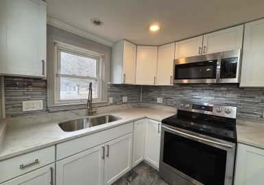 27 Evans Rd, Stoneham, Massachusetts 02180, 3 Bedrooms Bedrooms, 6 Rooms Rooms,2 BathroomsBathrooms,Residential,For Sale,Evans Rd,73370646