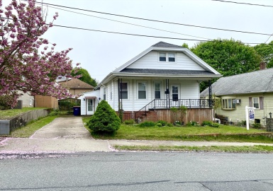 13 Deane St, Fairhaven, Massachusetts 02719, 4 Bedrooms Bedrooms, 7 Rooms Rooms,1.5 BathroomsBathrooms,Residential,For Sale,Deane St,73370654