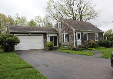 110 High St, Plainville, Massachusetts 02762, 2 Bedrooms Bedrooms, 4 Rooms Rooms,1 BathroomBathrooms,Residential,For Sale,High St,73370803