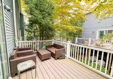 135 Bolton St, Boston, Massachusetts 02127, 2 Bedrooms Bedrooms, 5 Rooms Rooms,1.5 BathroomsBathrooms,Residential Lease,For Rent,Bolton St,73371253