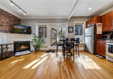 673 E 2nd St, Boston, Massachusetts 02127, 3 Bedrooms Bedrooms, 9 Rooms Rooms,2 BathroomsBathrooms,Residential Lease,For Rent,E 2nd St,73371296