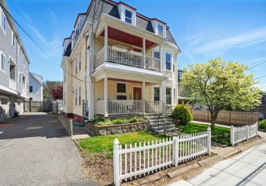 95 Summer St, Somerville, Massachusetts 02143, 6 Bedrooms Bedrooms, 18 Rooms Rooms,3 BathroomsBathrooms,Residential Income,For Sale,Summer St,73371117