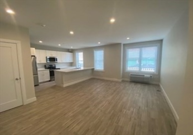 208 Neponset Valley Parkway, Boston, Massachusetts 02136, 2 Bedrooms Bedrooms, 4 Rooms Rooms,1 BathroomBathrooms,Residential Lease,For Rent,Neponset Valley Parkway,73371672