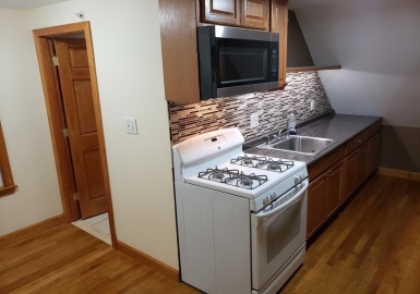 660 Main Street, Brockton, Massachusetts 02301, 1 Bedroom Bedrooms, 3 Rooms Rooms,1 BathroomBathrooms,Residential Lease,For Rent,Main Street,73371997