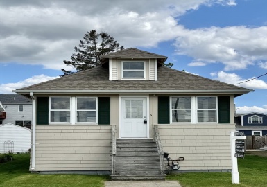 6 Touraine Ave, Hull, Massachusetts 02045, 1 Bedroom Bedrooms, 3 Rooms Rooms,1 BathroomBathrooms,Residential,For Sale,Touraine Ave,73372046