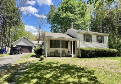 112 Entrybrook Dr, Springfield, Massachusetts 01108, 3 Bedrooms Bedrooms, 6 Rooms Rooms,1.5 BathroomsBathrooms,Residential,For Sale,Entrybrook Dr,73372164