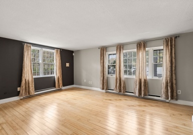 733 W. Main, Barnstable, Massachusetts 02630, 2 Bedrooms Bedrooms, 4 Rooms Rooms,1.5 BathroomsBathrooms,Residential,For Sale,W. Main,73371385