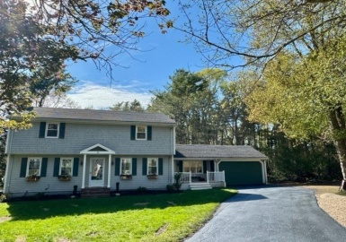 8 Melanie Lane, Mattapoisett, Massachusetts 02739, 3 Bedrooms Bedrooms, 5 Rooms Rooms,3.5 BathroomsBathrooms,Residential,For Sale,Melanie Lane,73372506