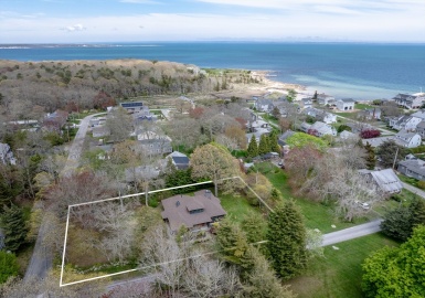 21 Antassawamock Rd, Mattapoisett, Massachusetts 02739, 3 Bedrooms Bedrooms, 5 Rooms Rooms,3 BathroomsBathrooms,Residential,For Sale,Antassawamock Rd,73372689