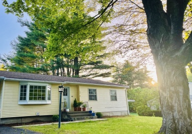 120 Tracy Circle, Amherst, Massachusetts 01002, 4 Bedrooms Bedrooms, 8 Rooms Rooms,2.5 BathroomsBathrooms,Residential,For Sale,Tracy Circle,73372751