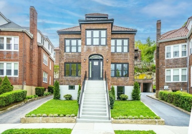 140 Columbia St, Brookline, Massachusetts 02446, 4 Bedrooms Bedrooms, 7 Rooms Rooms,3.5 BathroomsBathrooms,Residential,For Sale,Columbia St,73372767