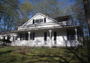 2 North Street, Williamsburg, Massachusetts 01096, 3 Bedrooms Bedrooms, 6 Rooms Rooms,1 BathroomBathrooms,Residential,For Sale,North Street,73368049