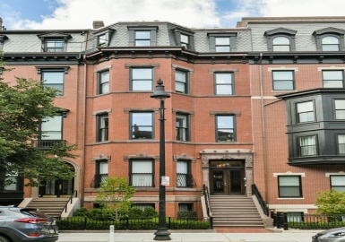 298 Beacon Street, Boston, Massachusetts 02116, 3 Bedrooms Bedrooms, 6 Rooms Rooms,3.5 BathroomsBathrooms,Residential Lease,For Rent,Beacon Street,73373064