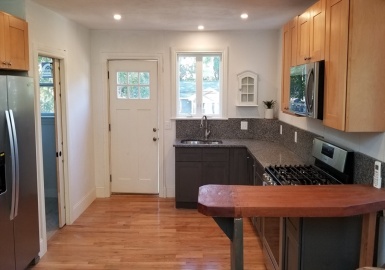 52 Nantasket Ave, Hull, Massachusetts 02045, 3 Bedrooms Bedrooms, 6 Rooms Rooms,2 BathroomsBathrooms,Residential Lease,For Rent,Nantasket Ave,73373303