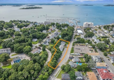 28 Bay Ave East, Hull, Massachusetts 02045, ,Commercial Sale,For Sale,Bay Ave East,73379453
