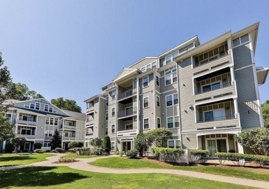 990 Vfw Pkwy, Boston, Massachusetts 02132, 2 Bedrooms Bedrooms, 4 Rooms Rooms,1 BathroomBathrooms,Residential Lease,For Rent,Vfw Pkwy,73380080
