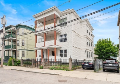 5 Sutton St, Boston, Massachusetts 02126, 9 Bedrooms Bedrooms, 15 Rooms Rooms,3 BathroomsBathrooms,Residential Income,For Sale,Sutton St,73386460