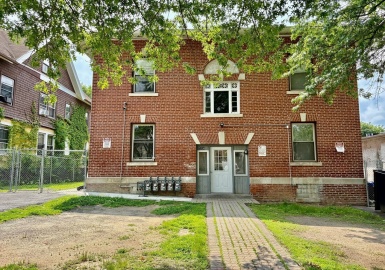 116 Fort Pleasant Street, Springfield, Massachusetts 01108, 14 Bedrooms Bedrooms, 26 Rooms Rooms,6 BathroomsBathrooms,Residential Income,For Sale,Fort Pleasant Street,73388005
