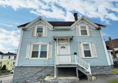 15-17 Whipple St, Lowell, Massachusetts 01852, 5 Bedrooms Bedrooms, 10 Rooms Rooms,2.5 BathroomsBathrooms,Residential Income,For Sale,Whipple St,73388097