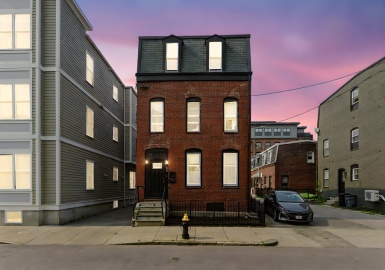 874 E 2nd St, Boston, Massachusetts 02127, 4 Bedrooms Bedrooms, 12 Rooms Rooms,2.5 BathroomsBathrooms,Residential Income,For Sale,E 2nd St,73387905
