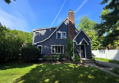 9 Venner Rd, Arlington, Massachusetts 02476, 3 Bedrooms Bedrooms, 8 Rooms Rooms,3.5 BathroomsBathrooms,Residential,For Sale,Venner Rd,73387863