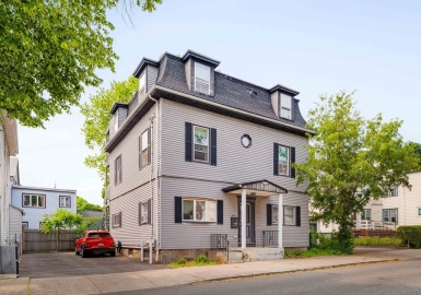 7 Carmel Street, Chelsea, Massachusetts 02150, 7 Bedrooms Bedrooms, 13 Rooms Rooms,3 BathroomsBathrooms,Residential Income,For Sale,Carmel Street,73388231