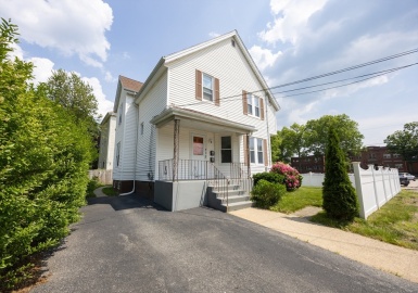 2 James St, Attleboro, Massachusetts 02703, 5 Bedrooms Bedrooms, 10 Rooms Rooms,2 BathroomsBathrooms,Residential Income,For Sale,James St,73388316