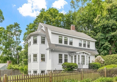 10 Torr Street, Andover, Massachusetts 01810, 3 Bedrooms Bedrooms, 7 Rooms Rooms,2.5 BathroomsBathrooms,Residential,For Sale,Torr Street,73388401