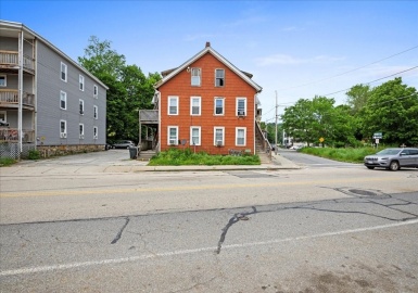 39 Worcester St, Southbridge, Massachusetts 01550, 9 Bedrooms Bedrooms, 20 Rooms Rooms,4 BathroomsBathrooms,Residential Income,For Sale,Worcester St,73388543