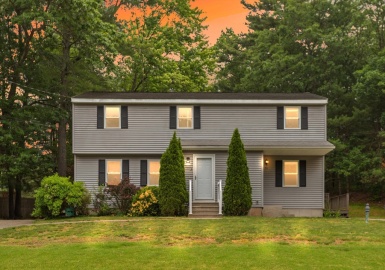 55-57 Pineneedle Ln, Mansfield, Massachusetts 02048, 5 Bedrooms Bedrooms, 14 Rooms Rooms,3 BathroomsBathrooms,Residential Income,For Sale,Pineneedle Ln,73388551
