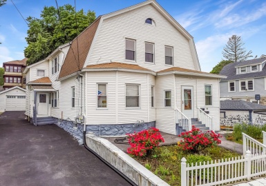 12 Boston St, Lawrence, Massachusetts 01841, 5 Bedrooms Bedrooms, 9 Rooms Rooms,2 BathroomsBathrooms,Residential Income,For Sale,Boston St,73388546