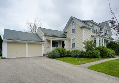19 Winter St, Framingham, Massachusetts 01702, 3 Bedrooms Bedrooms, 8 Rooms Rooms,2 BathroomsBathrooms,Residential Income,For Sale,Winter St,73389098