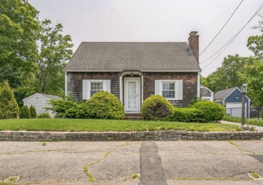 521 Pleasant St, Weymouth, Massachusetts 02190, 3 Bedrooms Bedrooms, 6 Rooms Rooms,1.5 BathroomsBathrooms,Residential,For Sale,Pleasant St,73389390